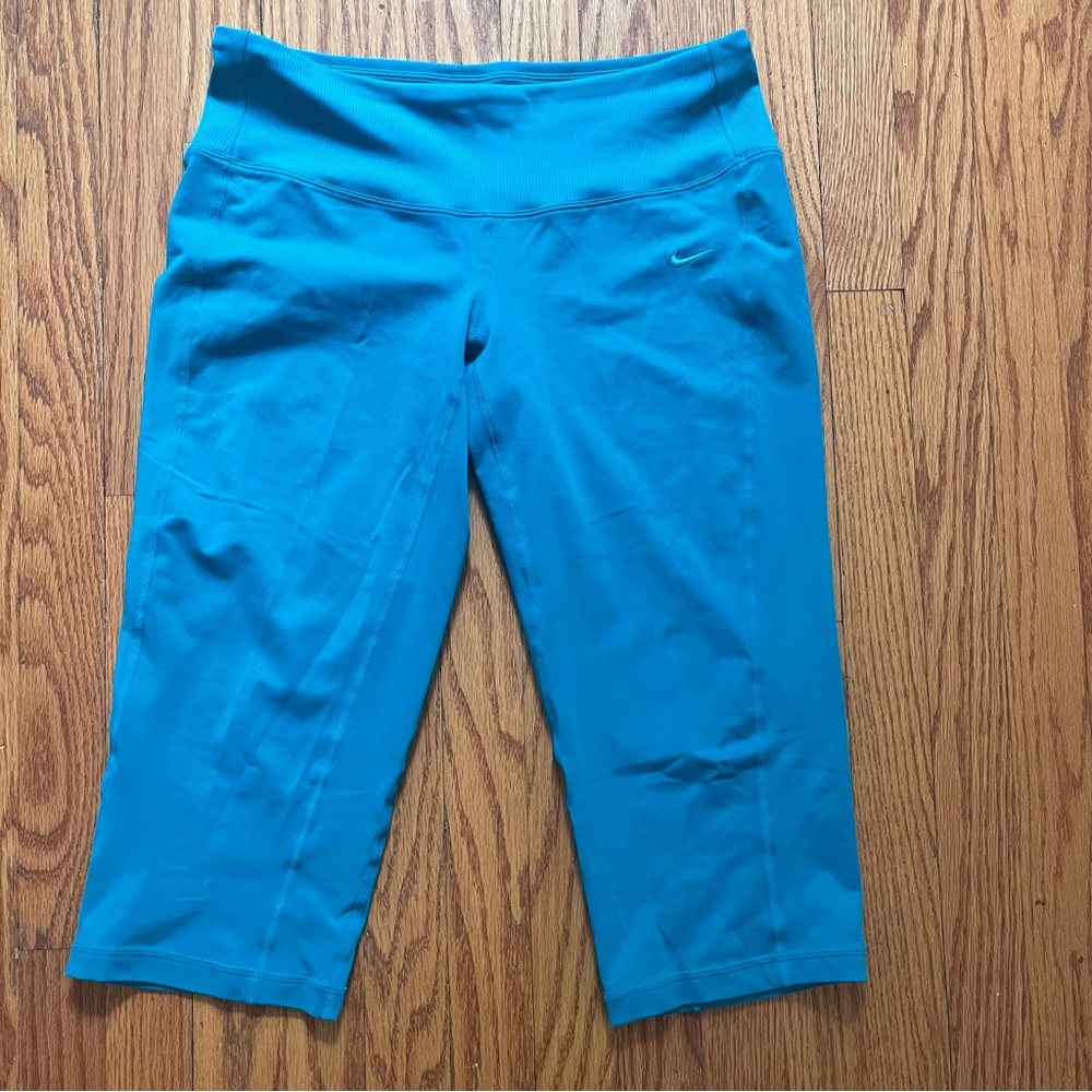 Nike NikeFit Crop Blue Teal Athletic Workout Cropped Leggings Medium